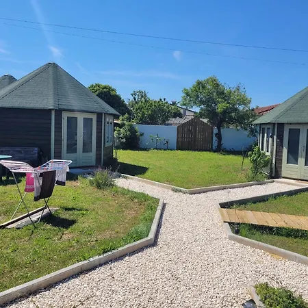 The Vie Llage - Authorial Guest house