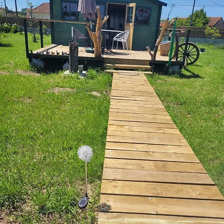 The Vie Llage - Authorial 3*